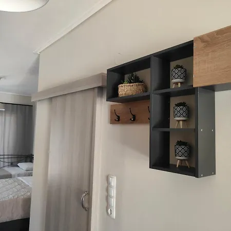 Апартаменты Beehiveretreat *